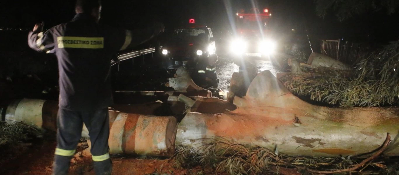 Μαρτυρίες που σοκάρουν: «Ο αέρας την έριξε μέσα στον κάδο και μετά τον έσυρε για πεντακόσια μέτρα»